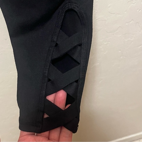 Abercrombie and Fitch Black Leggings - Size XS - Picture 3 of 5